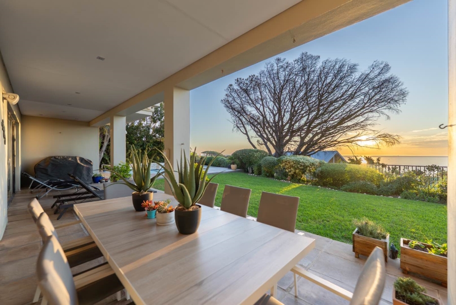 6 Bedroom Property for Sale in Camps Bay Western Cape
